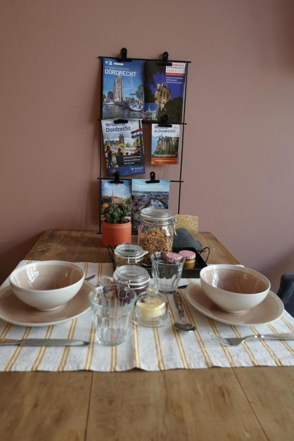 B&B De Warmoes Dordrecht Bagian luar foto